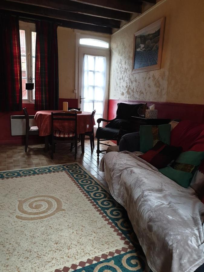 Saint Cyr Du Bailleul - Maison Bagian luar foto